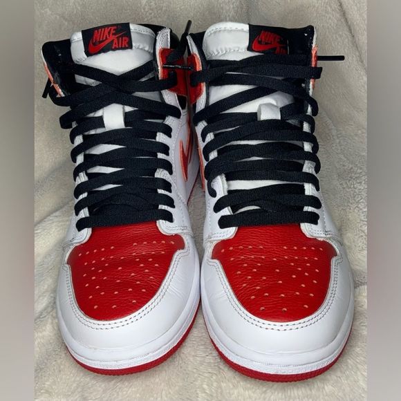 Air Jordan 1 Retro High OG Sz 9 main image 8
